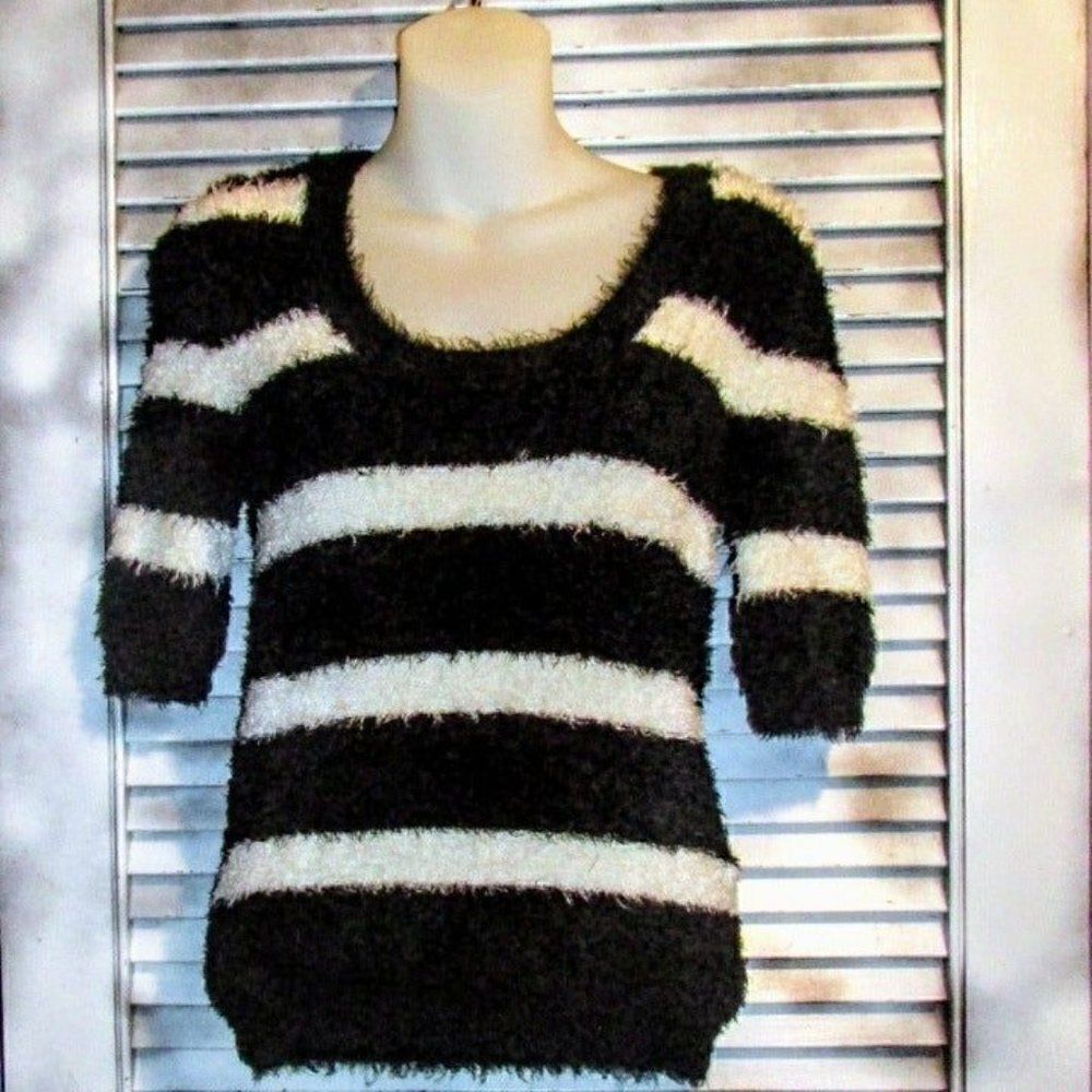 Philosophy XS striped fuzzy sweater - Picture 5 of 11